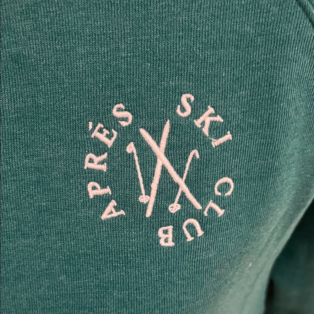 NWT Lou & Grey green Sweatshirt with White Accents apres ski club - Picture 5 of 8